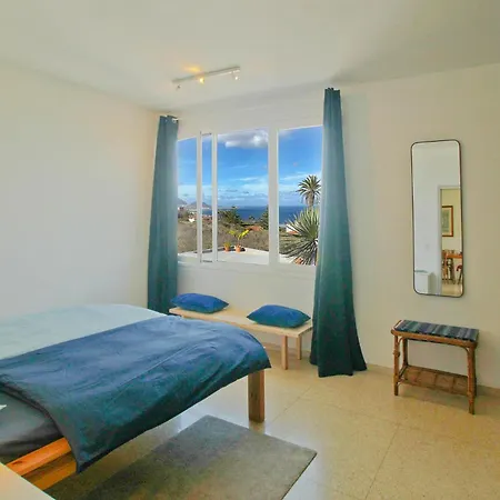 Tres Palmeras Villa *