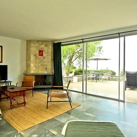Tres Palmeras Villa